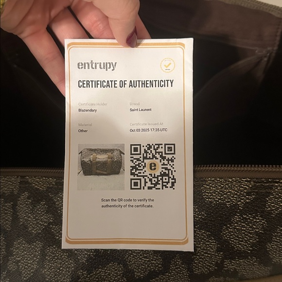 Yves Saint Laurent Giraffe Tote Bag - Picture 4 of 4